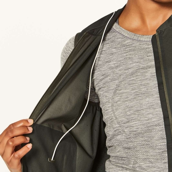 Lululemon Like The Wind Vest - Picture 14 of 16